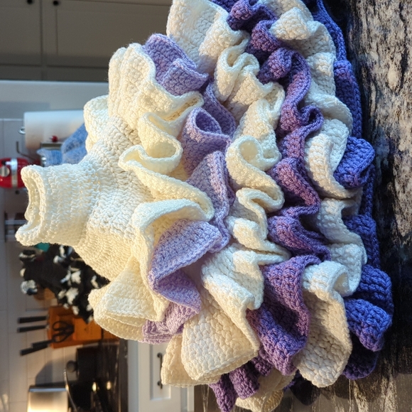 Doll Dress Vintage Handmade Layered/Tiered  Crochet. Doll not included! - Picture 3 of 10